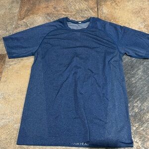 blue mens lululemon shirt
